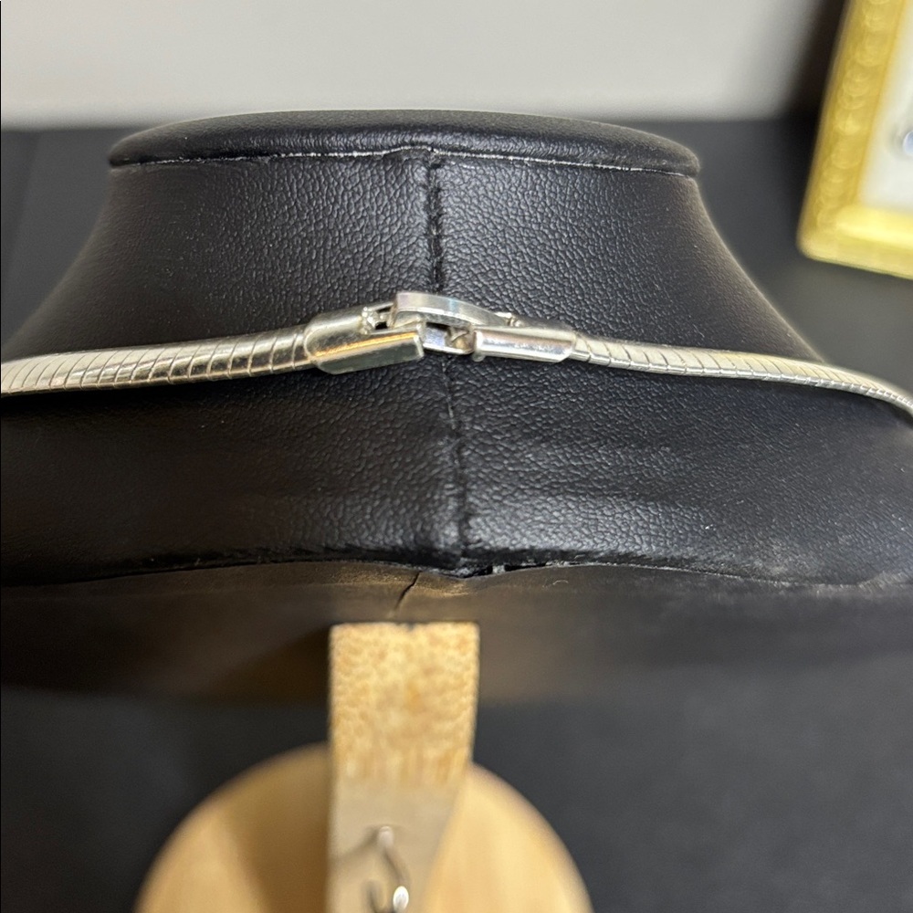 Herringbone Omega Elegant Silver Tone Choker Necklace - Picture 3 of 7